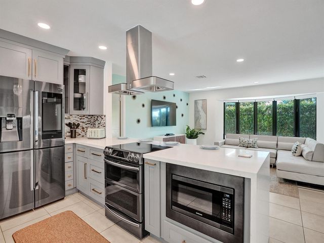 5251 NE 26th Avenue, Fort Lauderdale, FL 33308