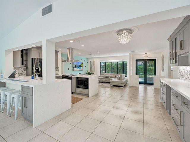 5251 NE 26th Avenue, Fort Lauderdale, FL 33308