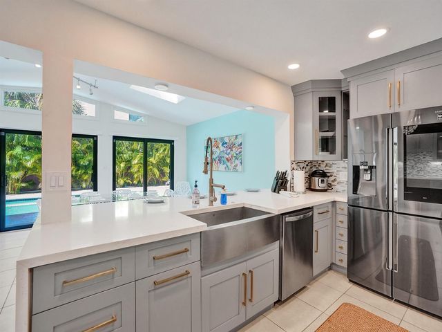 5251 NE 26th Avenue, Fort Lauderdale, FL 33308
