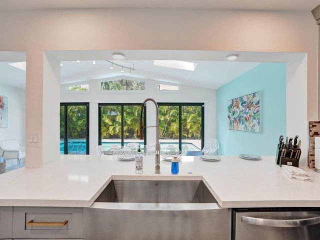 5251 NE 26th Avenue, Fort Lauderdale, FL 33308