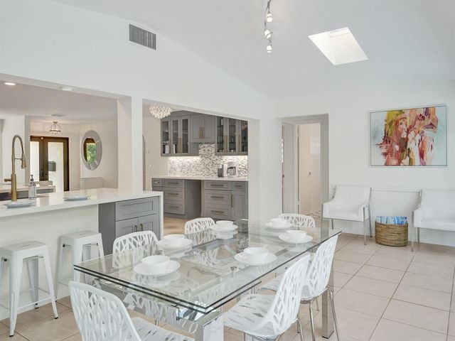 5251 NE 26th Avenue, Fort Lauderdale, FL 33308
