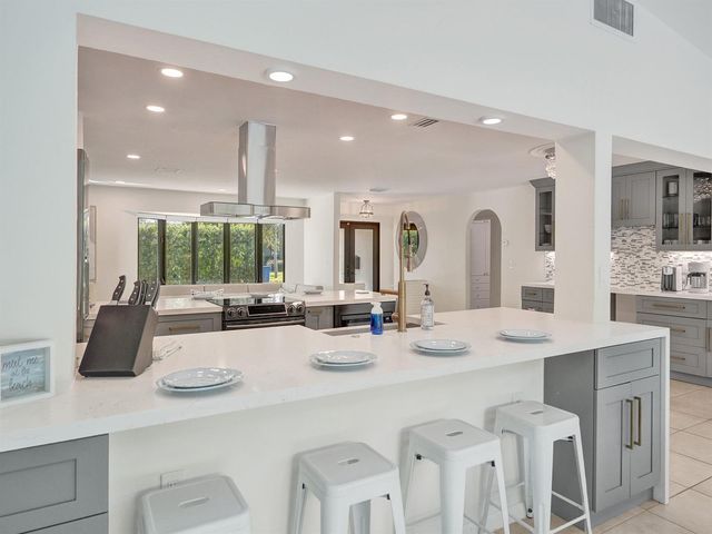 5251 NE 26th Avenue, Fort Lauderdale, FL 33308
