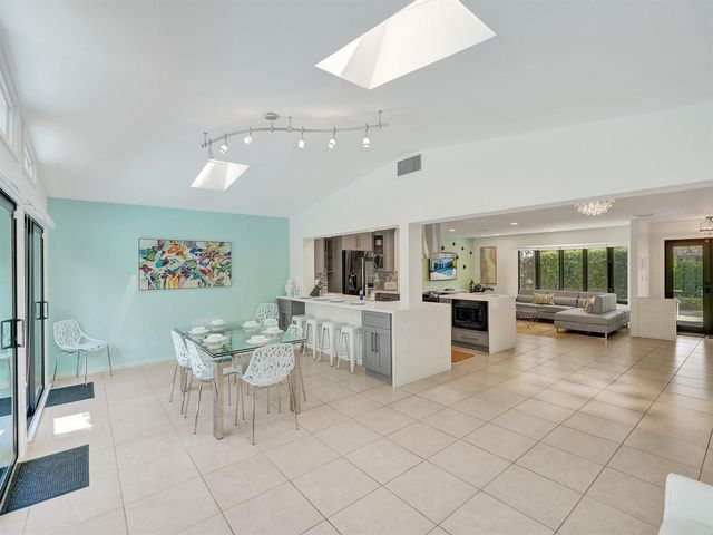 5251 NE 26th Avenue, Fort Lauderdale, FL 33308