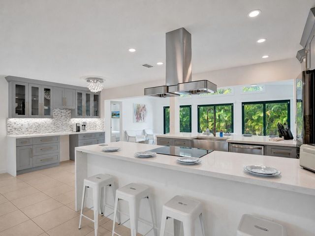 5251 NE 26th Avenue, Fort Lauderdale, FL 33308