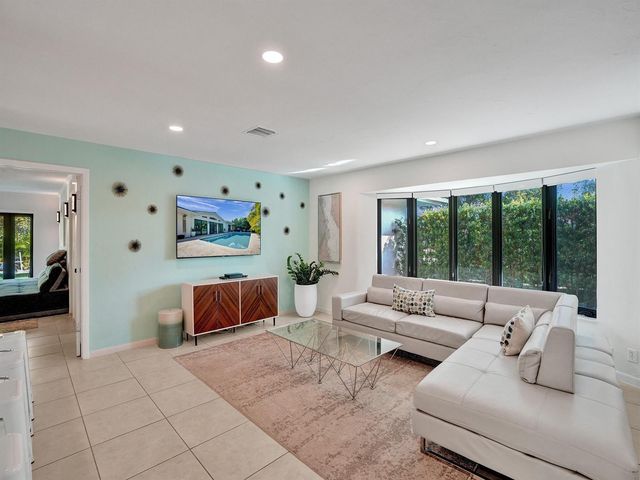 5251 NE 26th Avenue, Fort Lauderdale, FL 33308