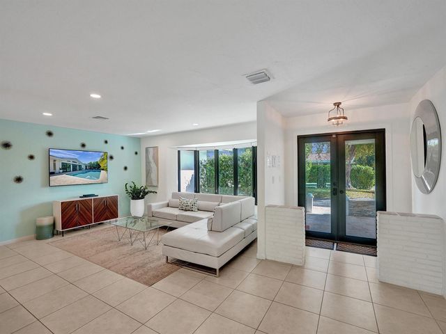 5251 NE 26th Avenue, Fort Lauderdale, FL 33308