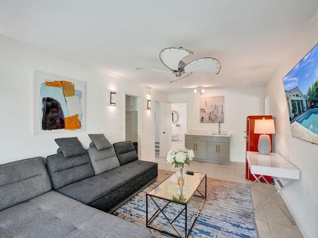 5251 NE 26th Avenue, Fort Lauderdale, FL 33308