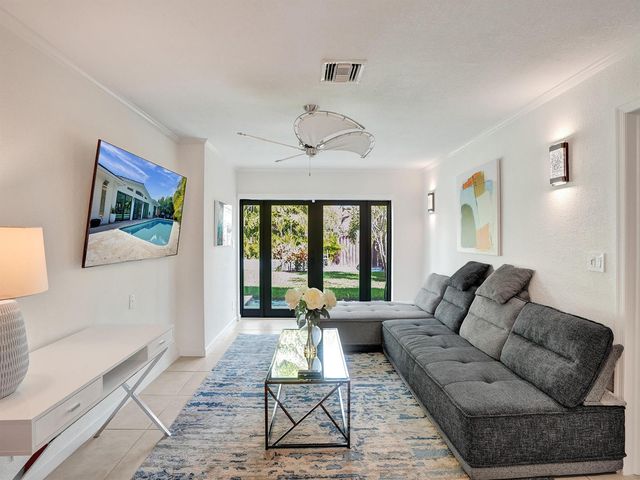 5251 NE 26th Avenue, Fort Lauderdale, FL 33308