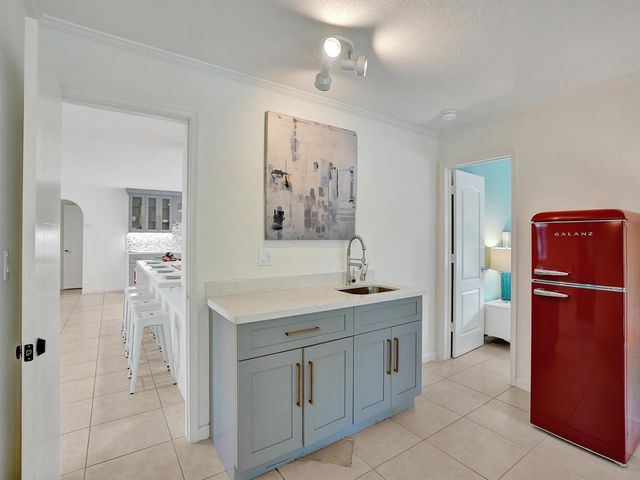 5251 NE 26th Avenue, Fort Lauderdale, FL 33308