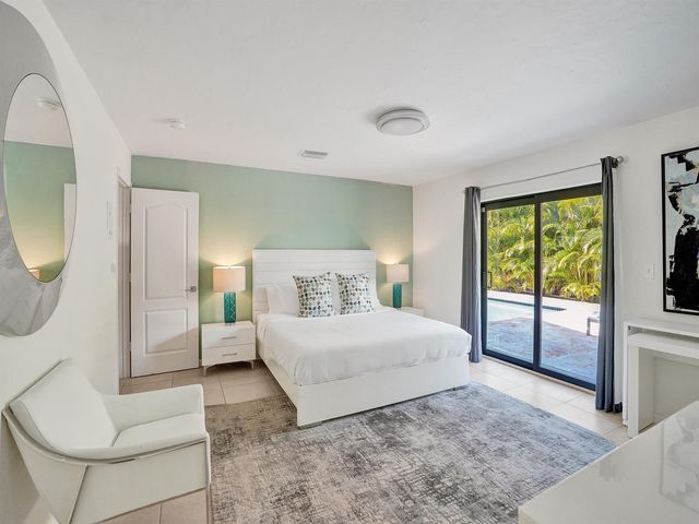 5251 NE 26th Avenue, Fort Lauderdale, FL 33308