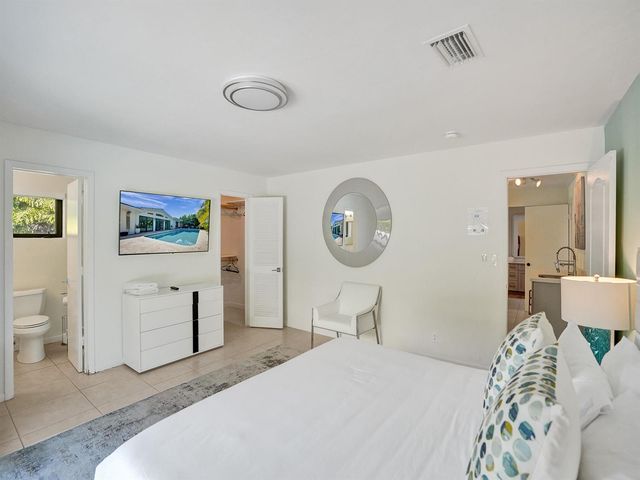 5251 NE 26th Avenue, Fort Lauderdale, FL 33308