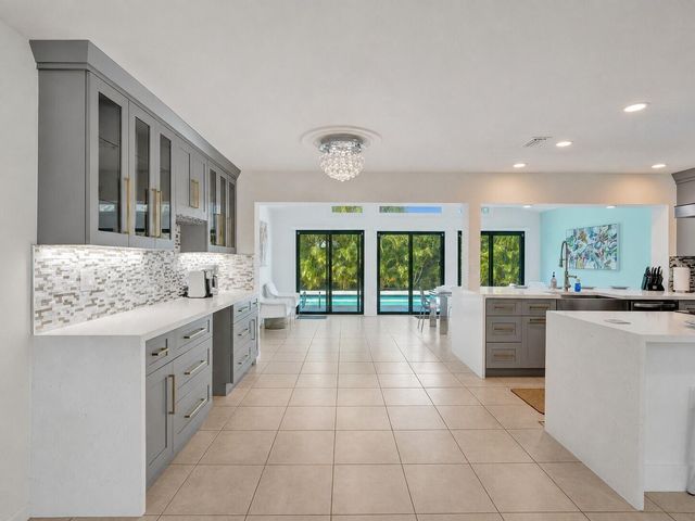 5251 NE 26th Avenue, Fort Lauderdale, FL 33308