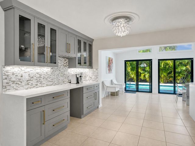 5251 NE 26th Avenue, Fort Lauderdale, FL 33308