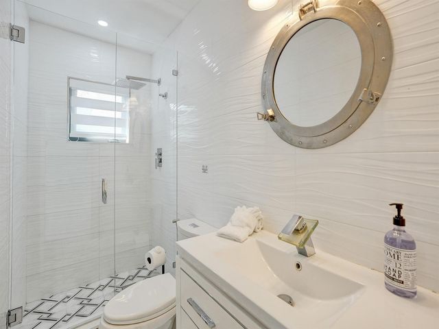 5251 NE 26th Avenue, Fort Lauderdale, FL 33308