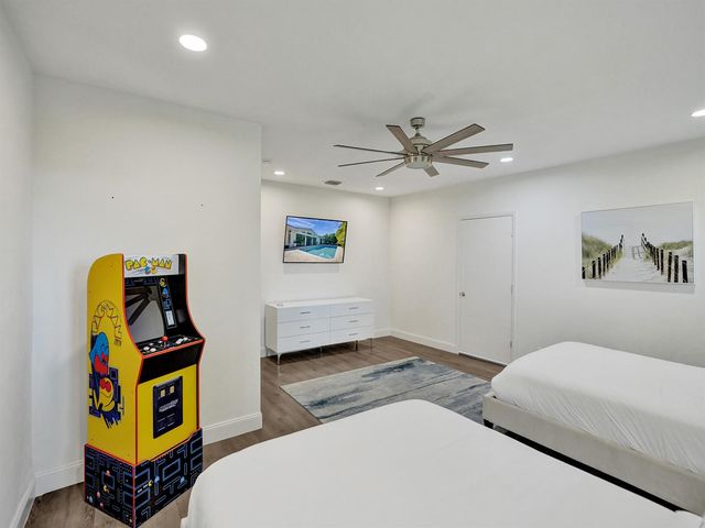 5251 NE 26th Avenue, Fort Lauderdale, FL 33308