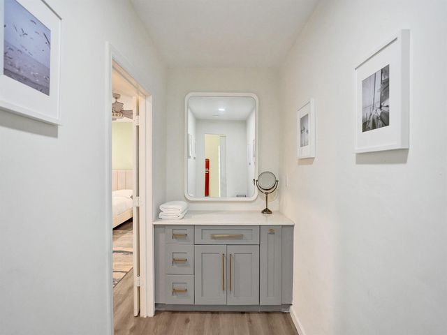 5251 NE 26th Avenue, Fort Lauderdale, FL 33308