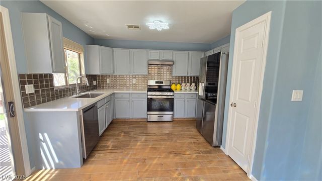 9671 Giddings Avenue, Las Vegas, NV 89148