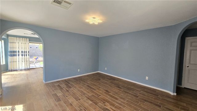 9671 Giddings Avenue, Las Vegas, NV 89148