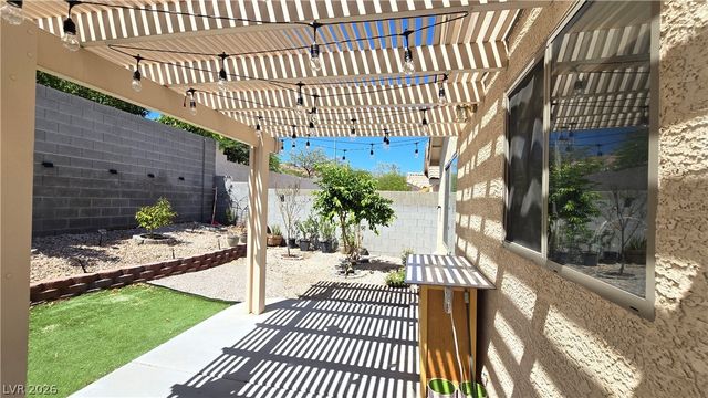9671 Giddings Avenue, Las Vegas, NV 89148