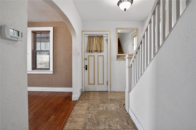 533 Mccully St, White Oak, PA 15131