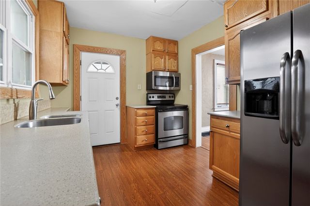 533 Mccully St, White Oak, PA 15131