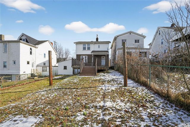 533 Mccully St, White Oak, PA 15131