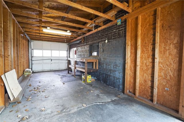 533 Mccully St, White Oak, PA 15131