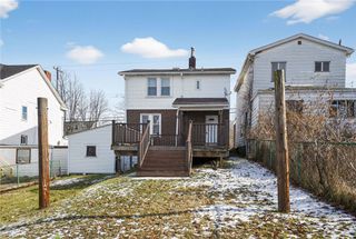 533 Mccully St, White Oak, PA 15131