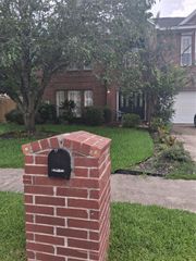 7915 Wolfield Lane, Houston, TX 77071