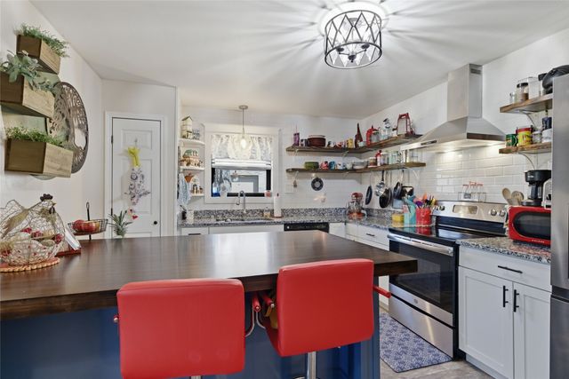 8715 S Monticello Circle, Granbury, TX 76049