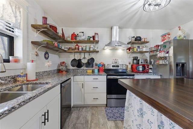 8715 S Monticello Circle, Granbury, TX 76049