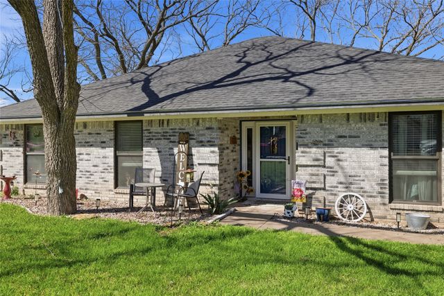 8715 S Monticello Circle, Granbury, TX 76049