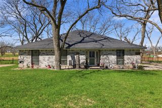 8715 S Monticello Circle, Granbury, TX 76049