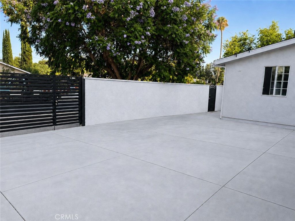 19331 Lorne St., Reseda, CA 91335 — photo 2