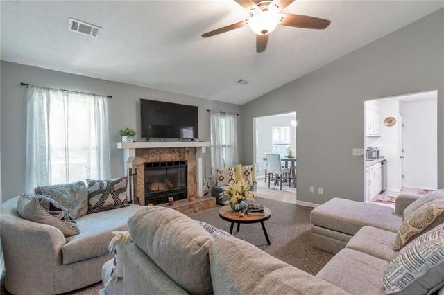 2000 Wendover Drive, Snellville, GA 30078