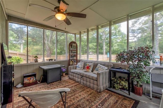 2000 Wendover Drive, Snellville, GA 30078