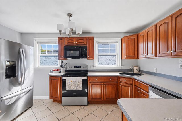 84 E Lakewood Street, Patchogue, NY 11772