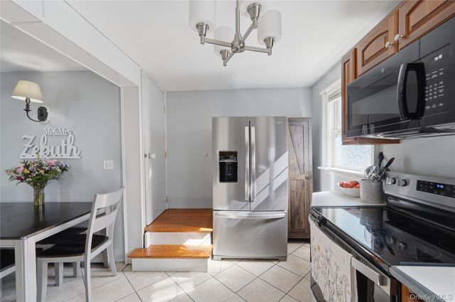84 E Lakewood Street, Patchogue, NY 11772