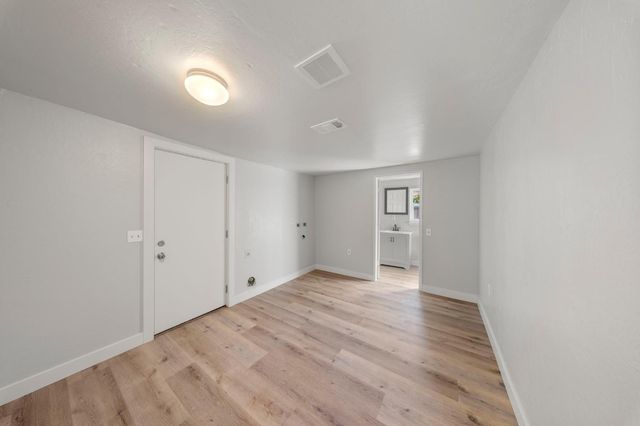 408 Thrasher Ave, Modesto, CA 95354