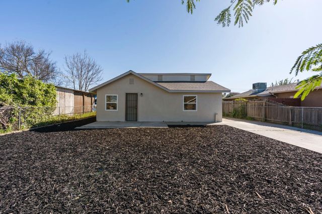 408 Thrasher Ave, Modesto, CA 95354