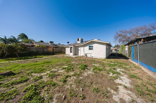 408 Thrasher Ave, Modesto, CA 95354