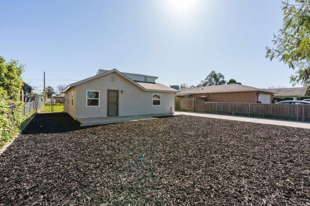 408 Thrasher Ave, Modesto, CA 95354