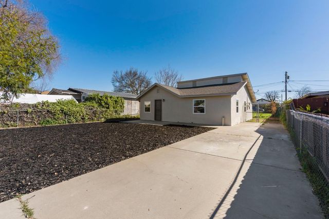 408 Thrasher Ave, Modesto, CA 95354