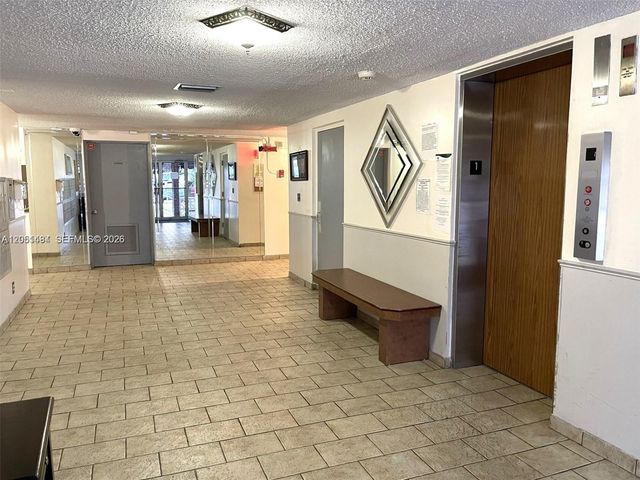 2061 NW 47th Ter 111, Lauderhill, FL 33313