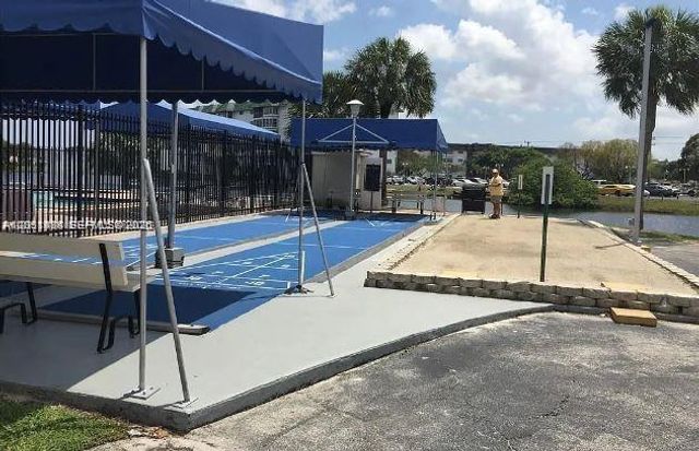 2061 NW 47th Ter 111, Lauderhill, FL 33313