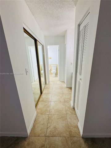 2061 NW 47th Ter 111, Lauderhill, FL 33313