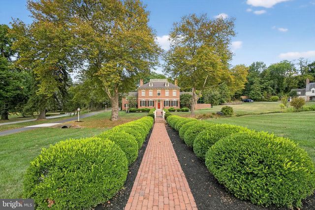 1101 SMALLBROOK LN, York, PA 17403