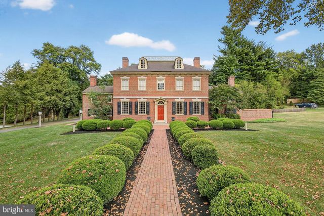 1101 SMALLBROOK LN, York, PA 17403