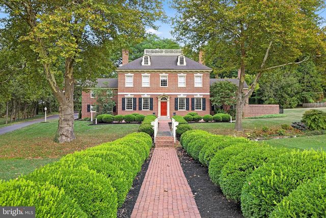 1101 SMALLBROOK LN, York, PA 17403