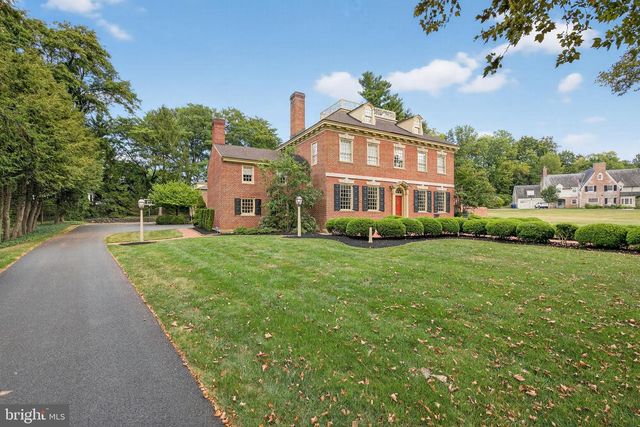 1101 SMALLBROOK LN, York, PA 17403